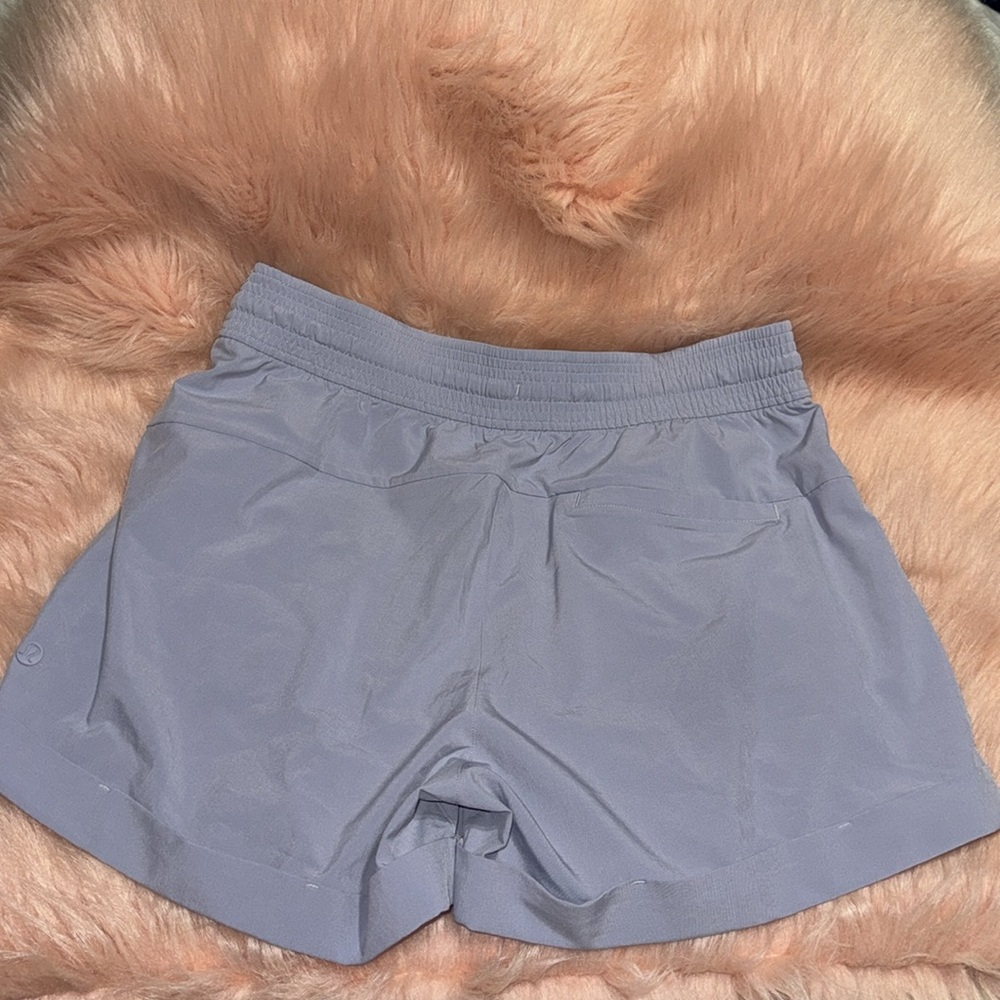 Lululemon Spring Break Away Short *4-way Stretch 3"
Berry Mist size 6 - Picture 9 of 12